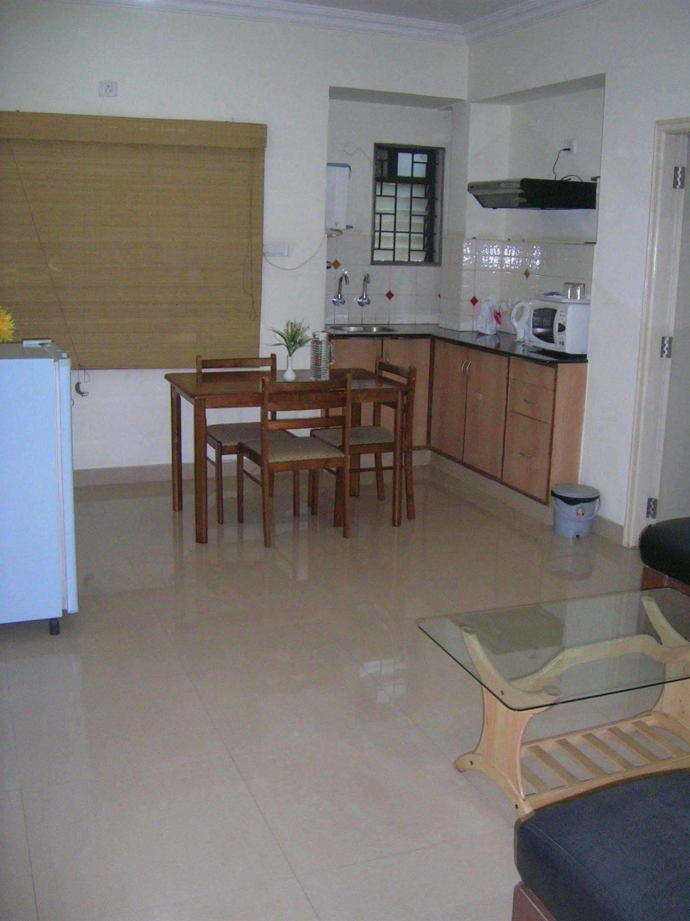 Oyo 5934 Lokaz Hotel Bangalore Exterior foto