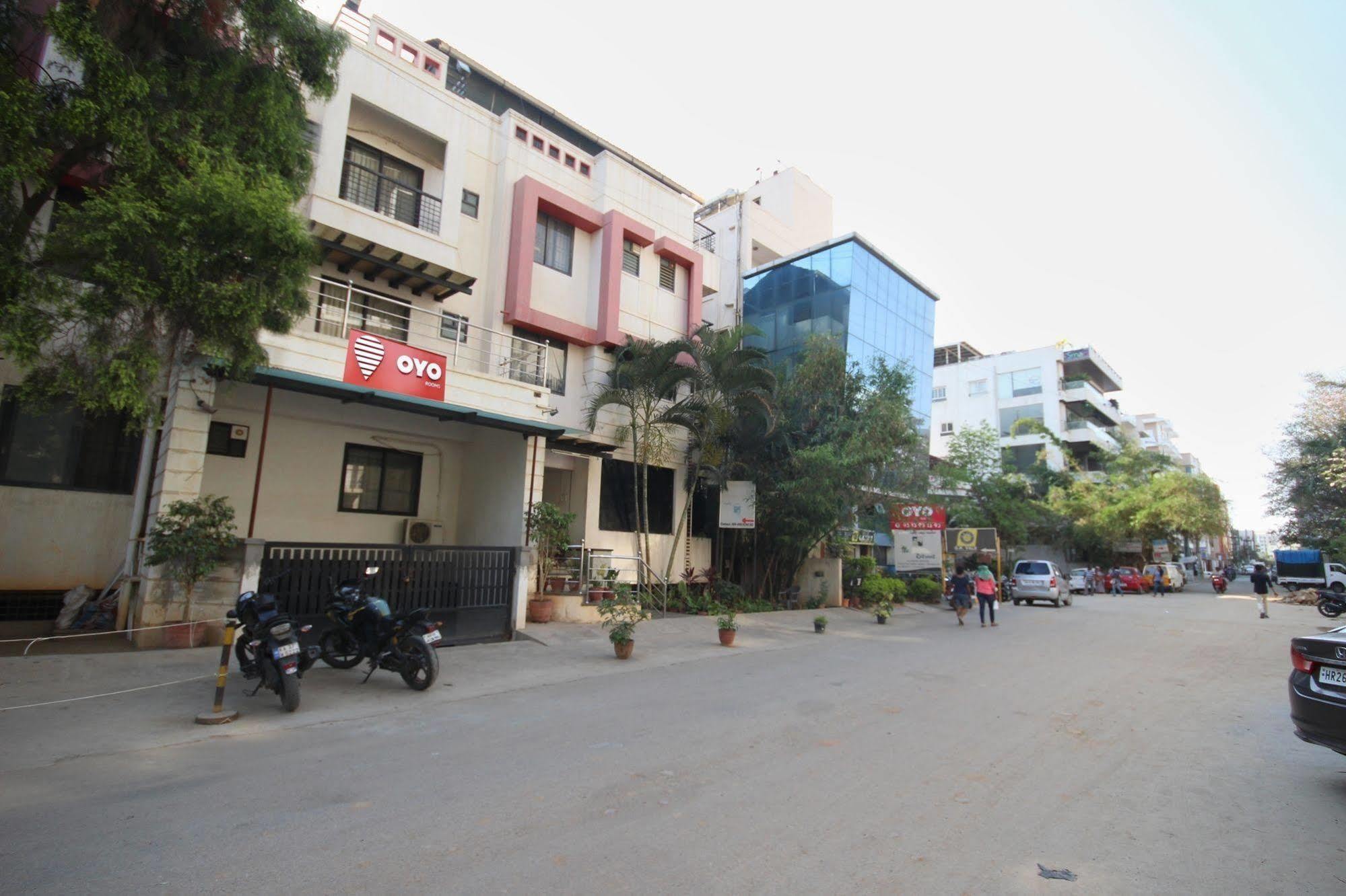 Oyo 5934 Lokaz Hotel Bangalore Exterior foto
