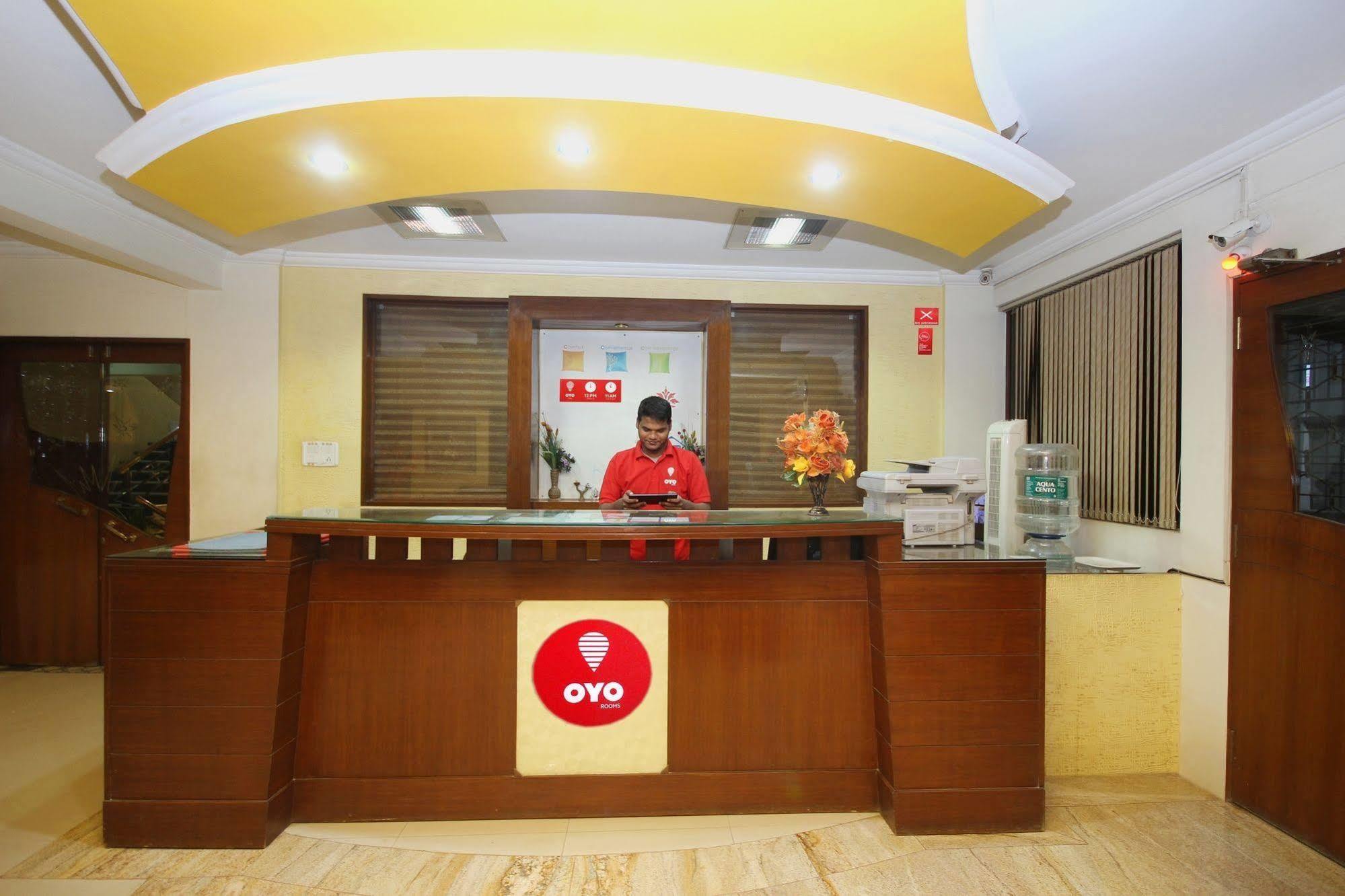 Oyo 5934 Lokaz Hotel Bangalore Exterior foto